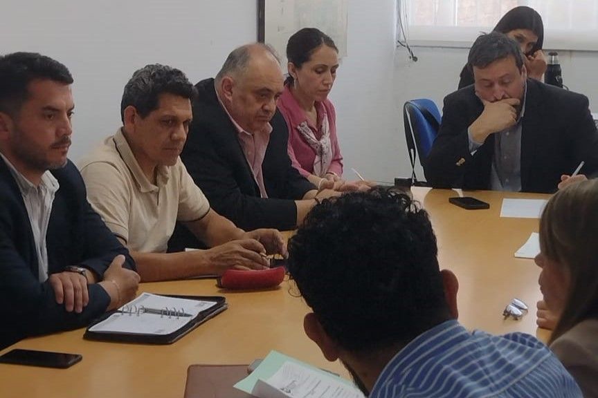 ATE y la UPCP llegan a la mesa paritaria chaqueña tras el fallo que obligó a Zdero a convocar