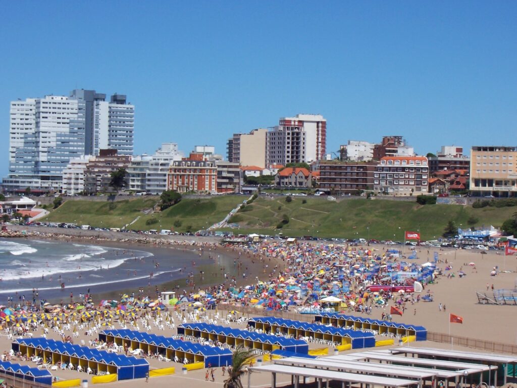 Hoteleros y gastronómicos de Mar del Plata sumarán 20 micros a la marcha contra Trabajo del 16 de noviembre