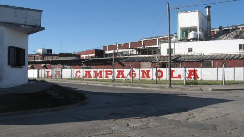 La Campagnola suspenderá a casi 60 operarios en Mar del Plata por exceso de atún y falta de caballa